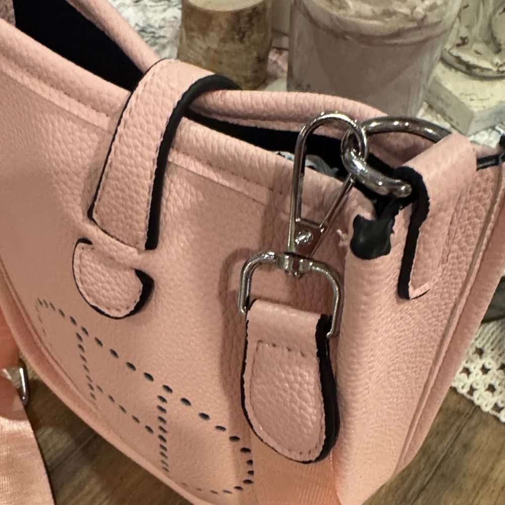 For Trade Only! NWOT *Pink* Designer-style Evelyn in *Princess Pink* - Picture 4 of 10